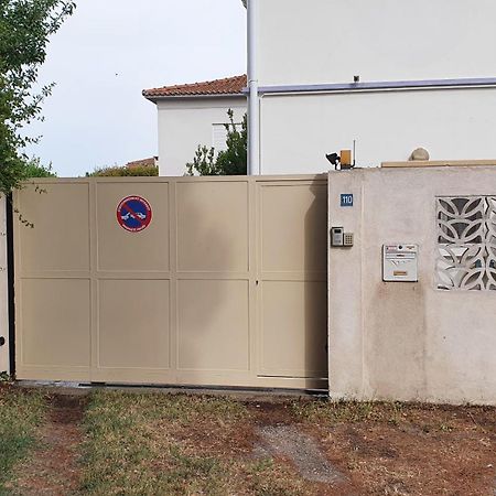 Apartmán Superbe T2 Avec Jardin, Piscine-Enfant Et Parking Arles Exteriér fotografie